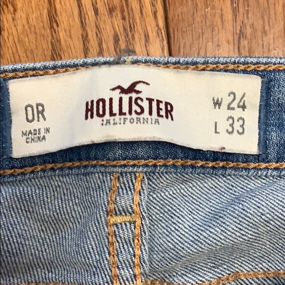 Light Wash Hollister Jeans - Picture 4 of 6